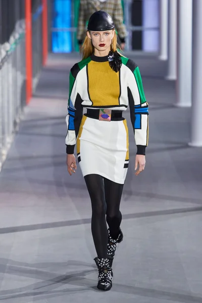 Look 39